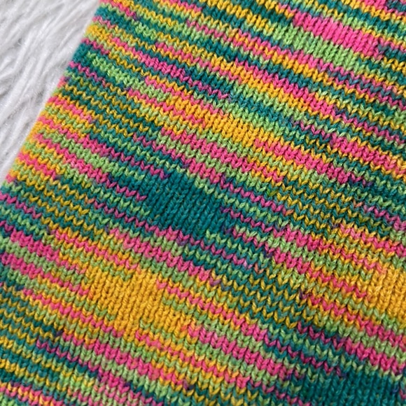 Women’s colorful knit top size small - Picture 2 of 4